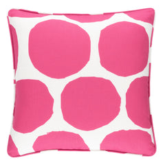 On The Spot Fuchsia Indoor/Outdoor Decorative Pillow Cover